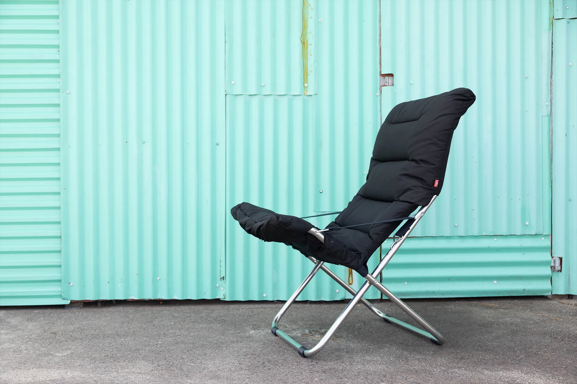 Fiesta Soft sun lounger, Black Fiam