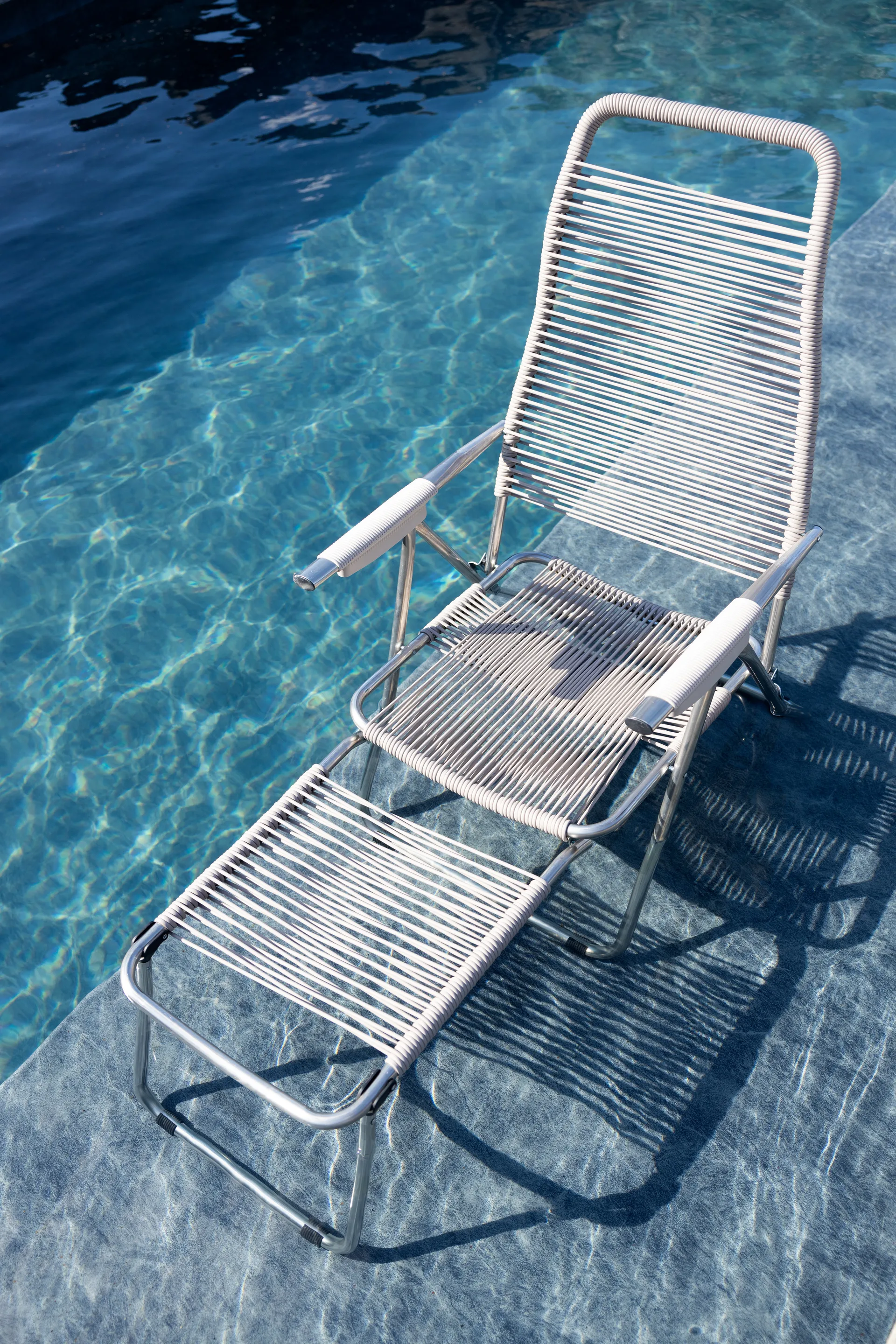 Spaghetti sun lounger with footrest, Grey Fiam