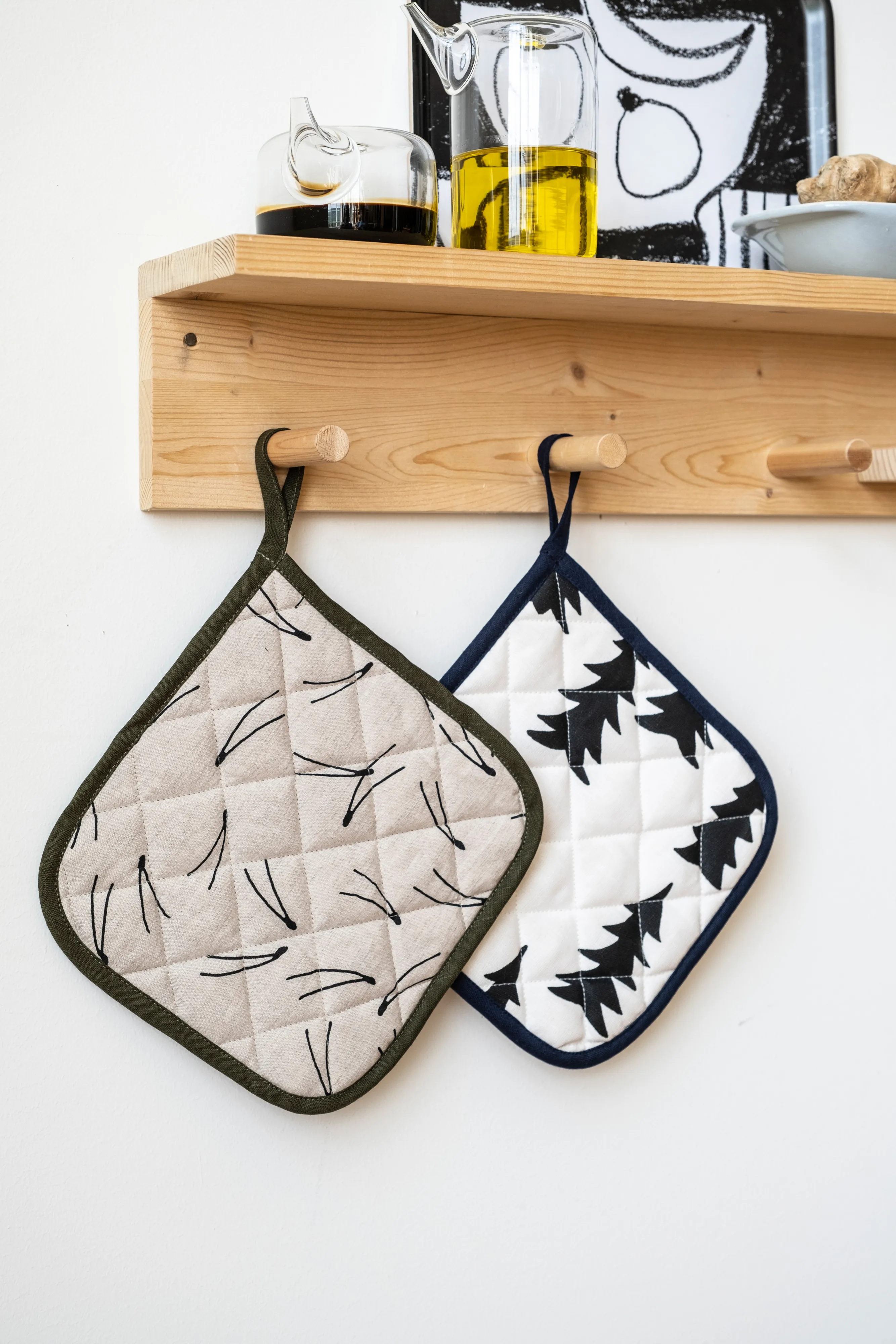 Barr quilted oven mitt 21x21 cm from Fine Little Day - NordicNest.com
