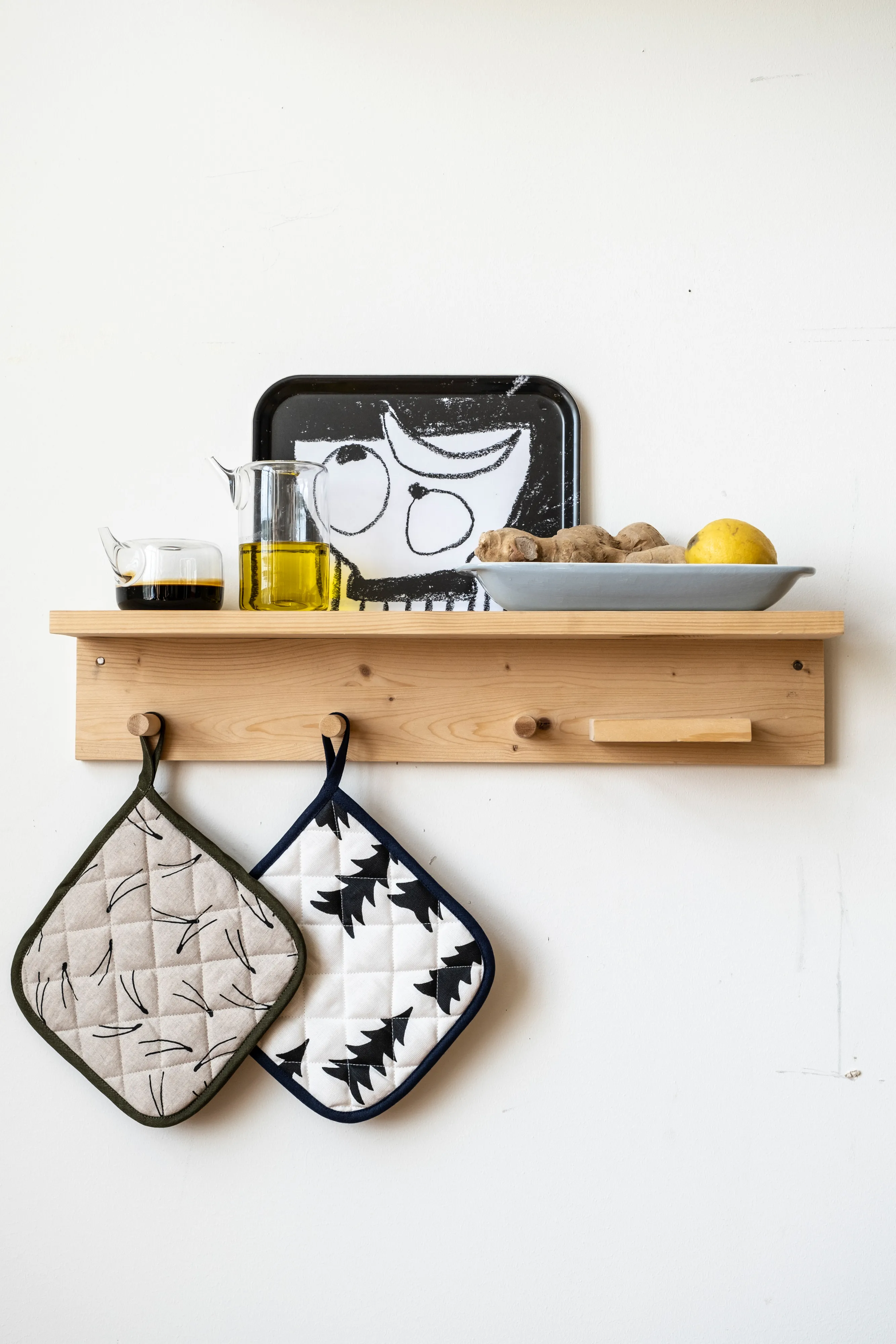 調理器具 FiNE LiTTLE DAY QUILTED OVEN GLOVE BARR Barr quilted oven mitt 21x21 cm from Fine Little Day - NordicNest.com