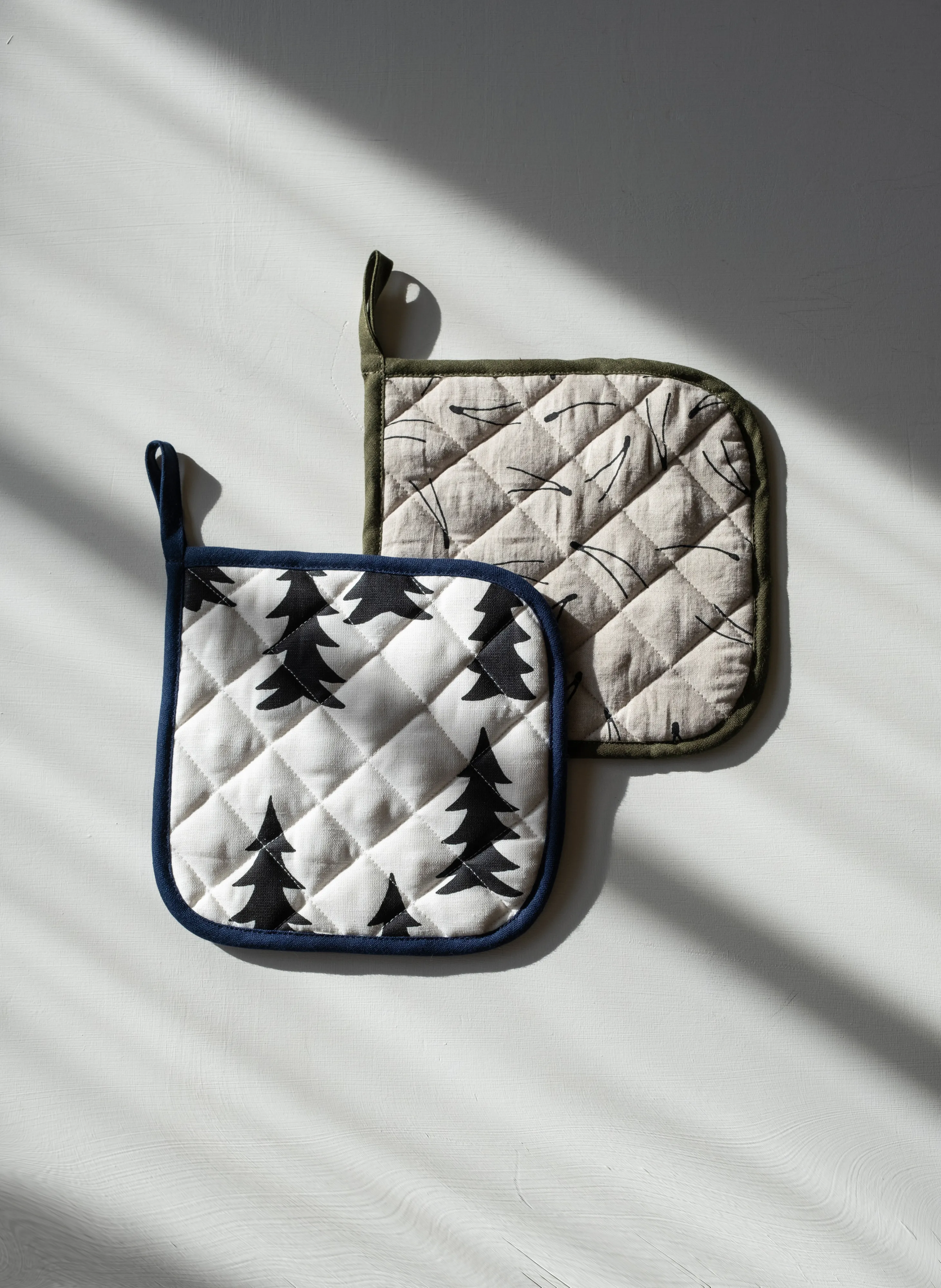 Barr quilted oven mitt 21x21 cm from Fine Little Day - NordicNest.com