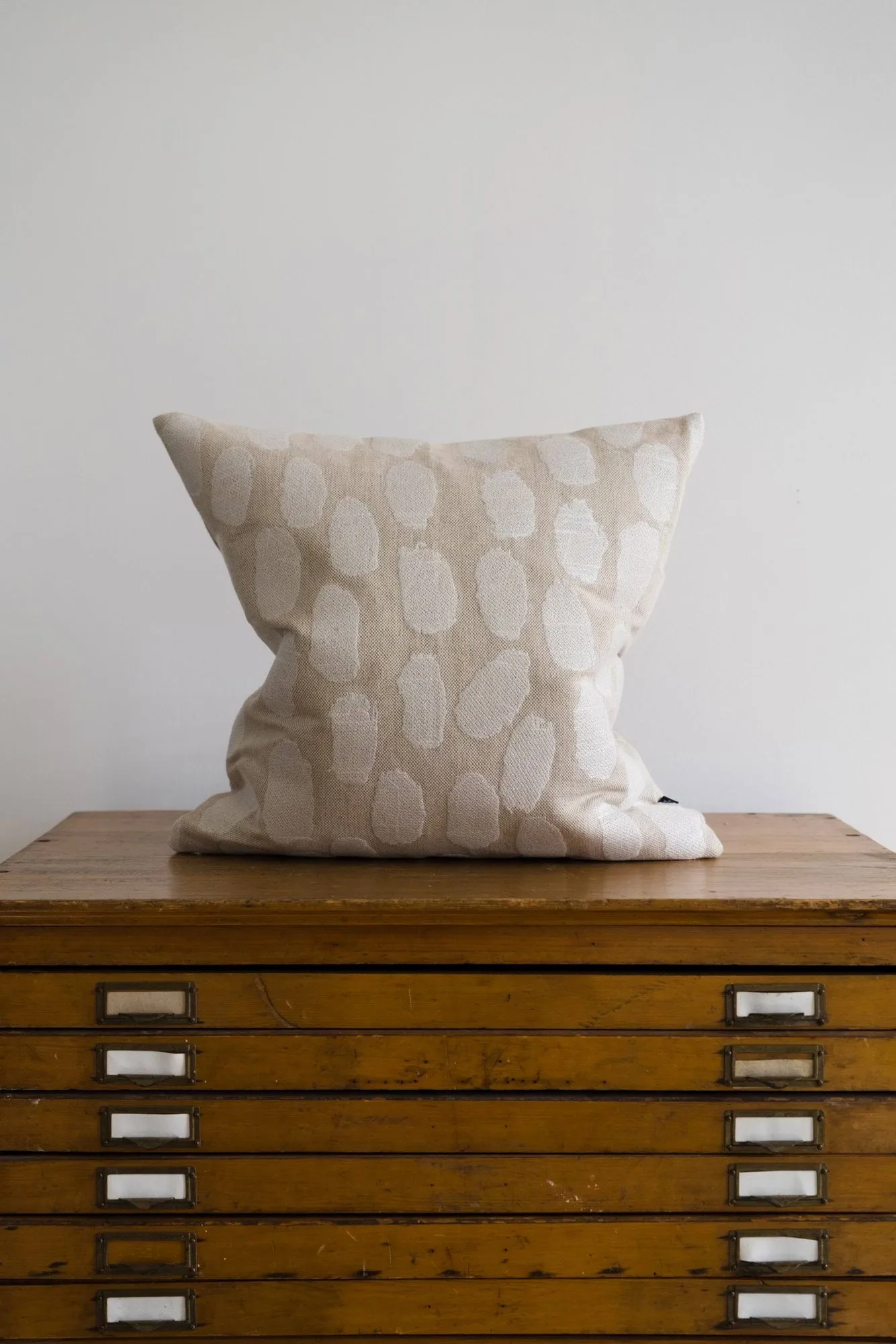 Dots cushion cover 48x48 cm, White-natural Fine Little Day