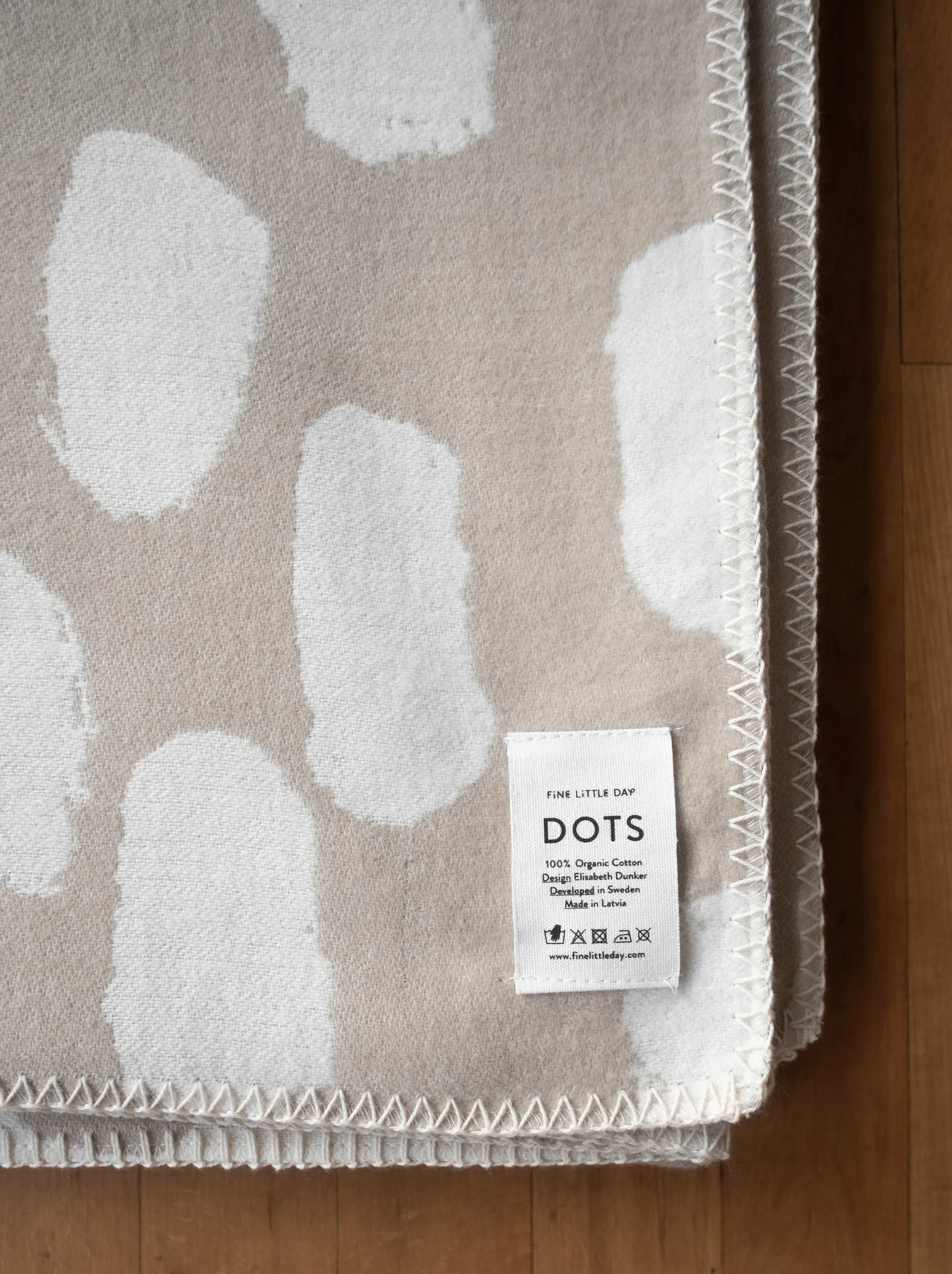 Dots throw 140x180 cm, Beige Fine Little Day