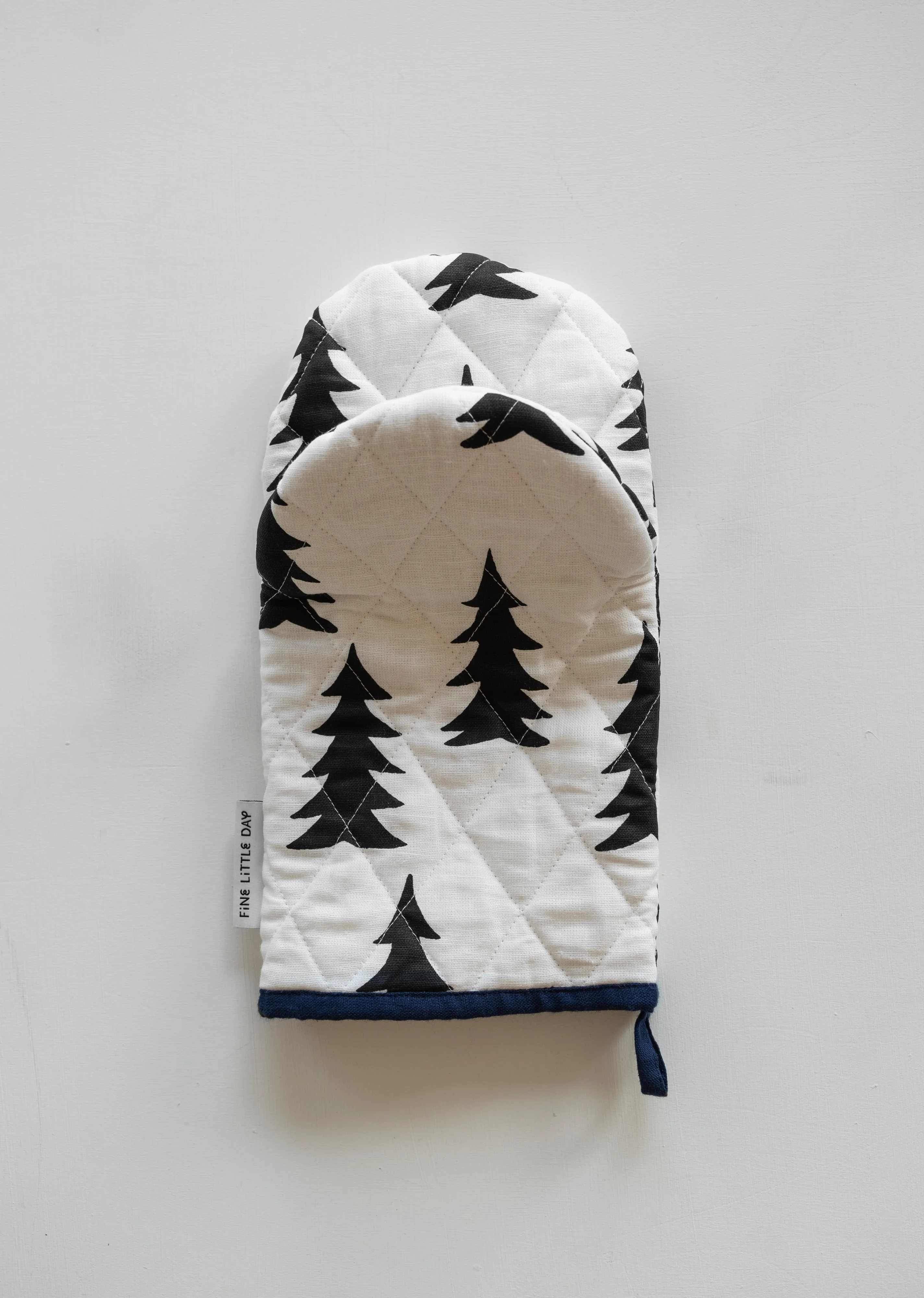 Gran quilted oven glove from Fine Little Day - NordicNest.com