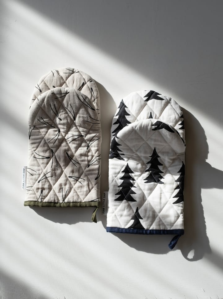 Gran quilted oven glove - White-black - Fine Little Day