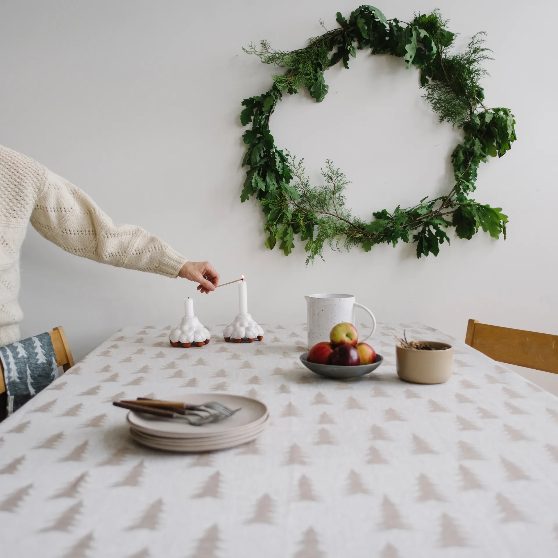 Gran table clothlinen 147x147 cm, sand Fine Little Day