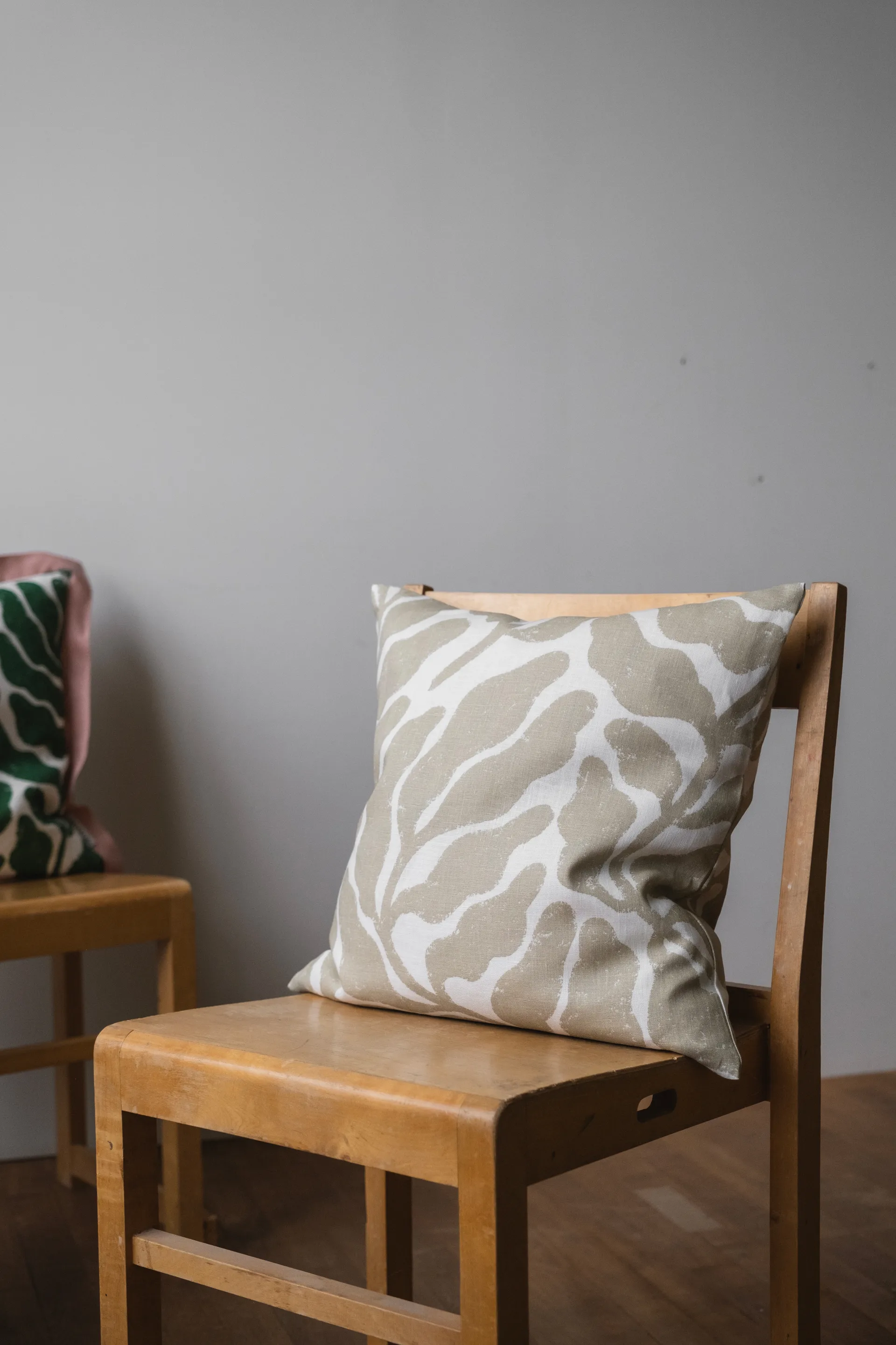 Leaves cushion cover 48x48 cm, Sand Fine Little Day