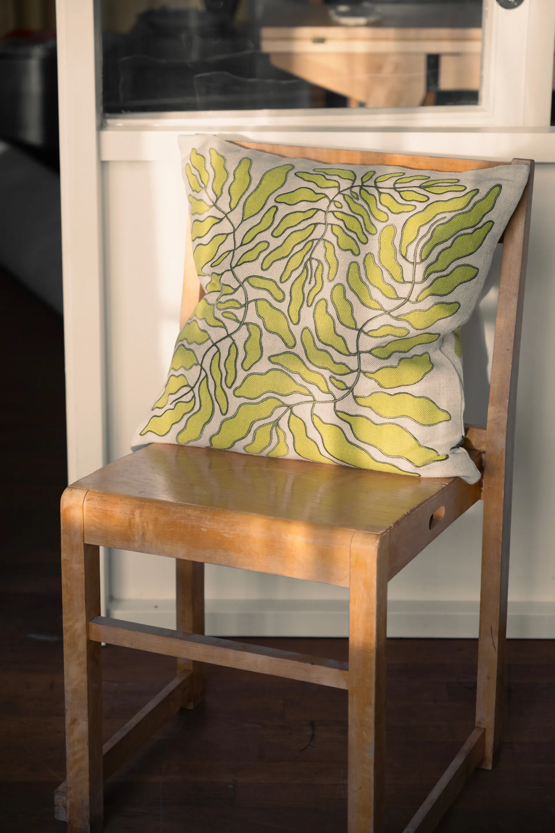 Leaves cushion cover embroidered 48x48 cm, Lime-nature Fine Little Day
