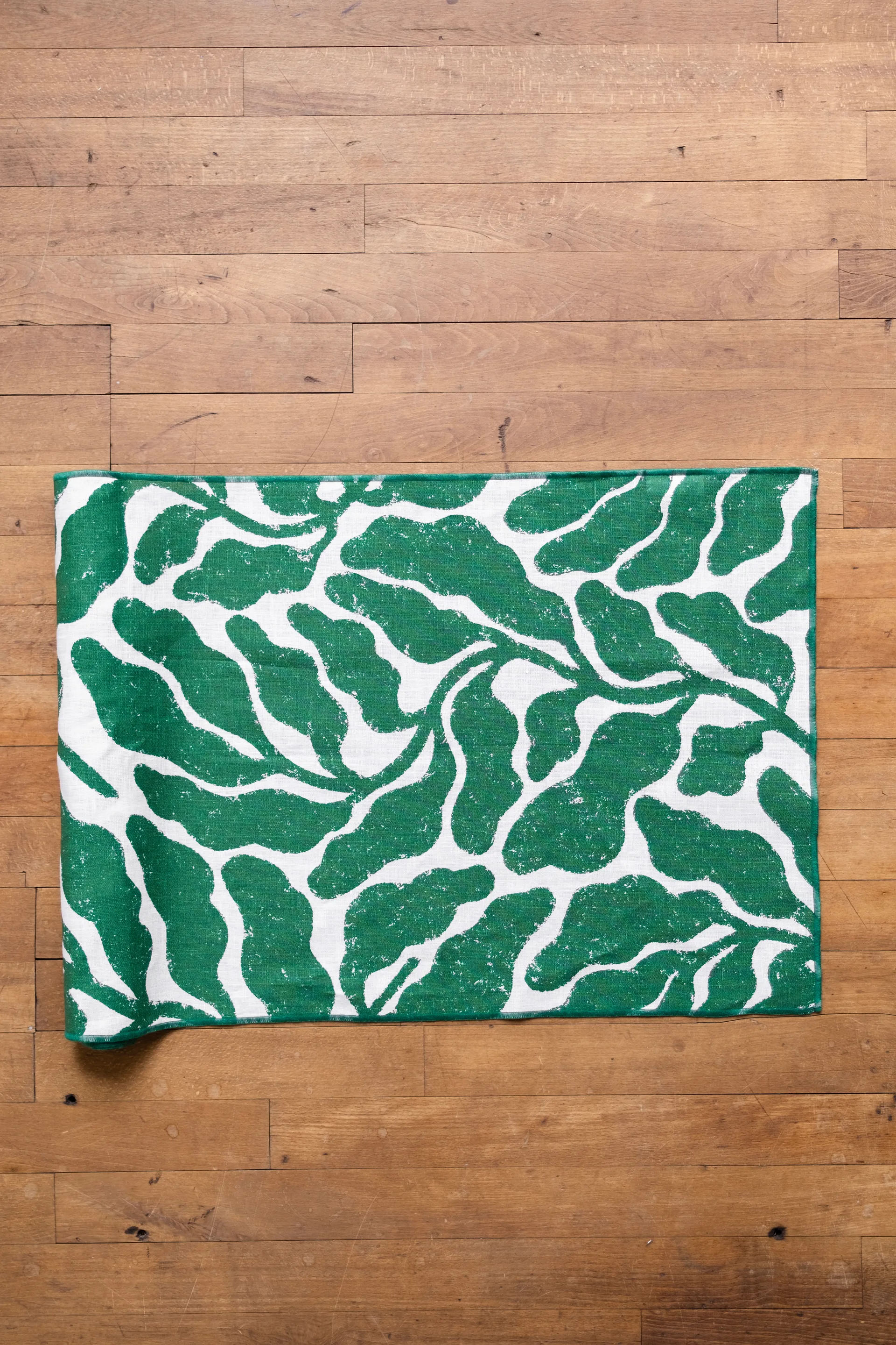 Leaves runner 45x180 cm, Green Fine Little Day