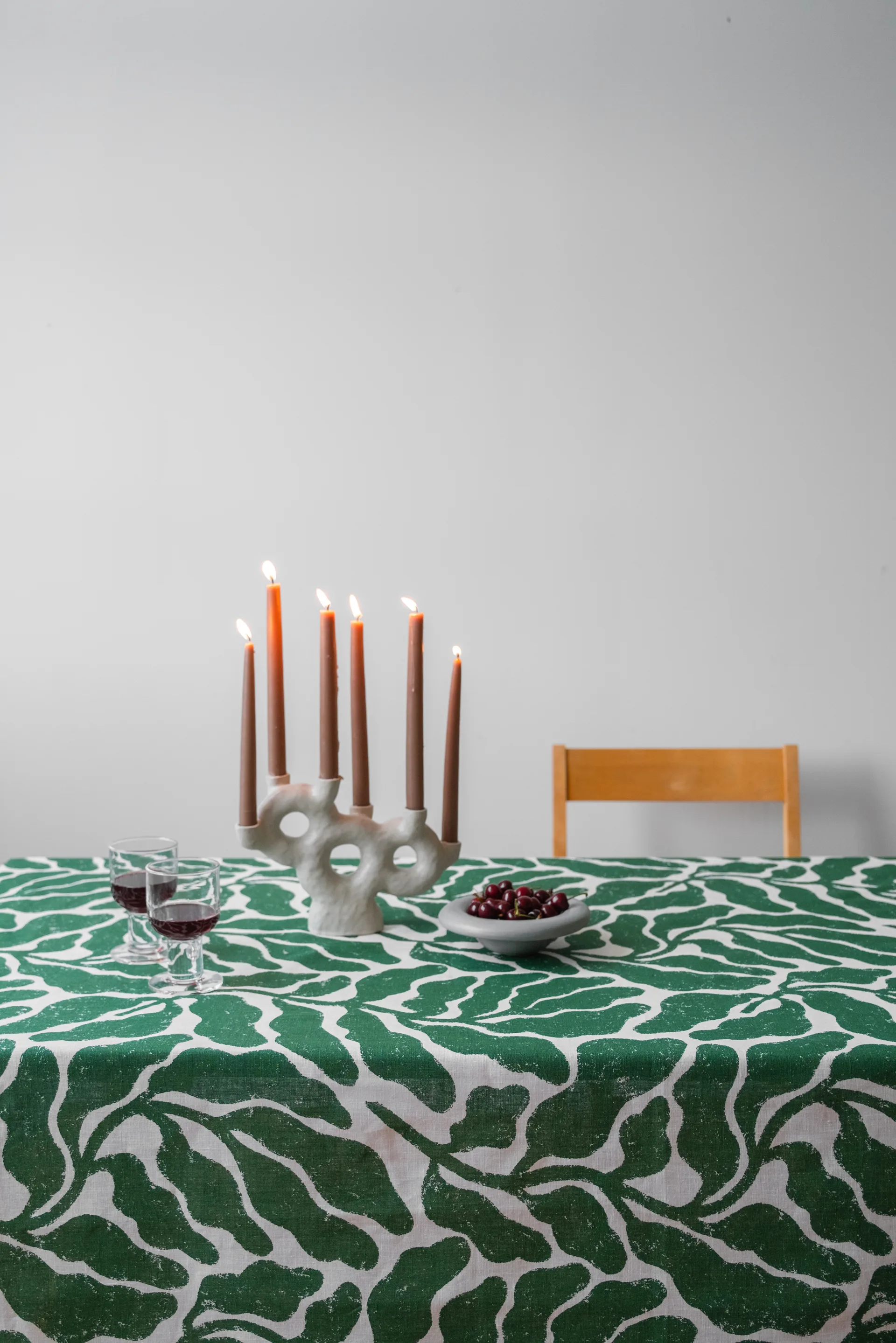 Leaves tablecloth 149x250 cm, Green Fine Little Day