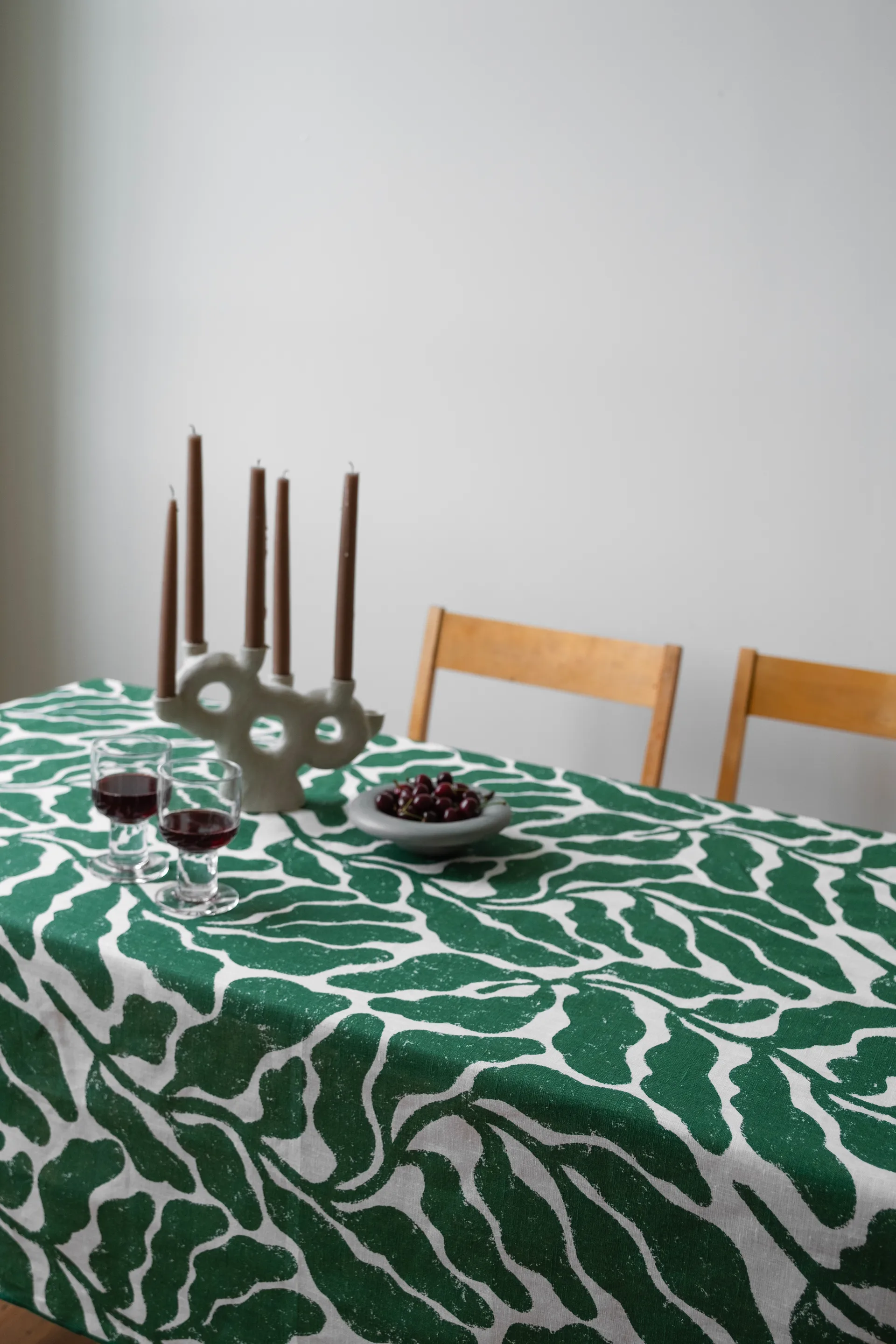 Leaves tablecloth 149x250 cm, Green Fine Little Day