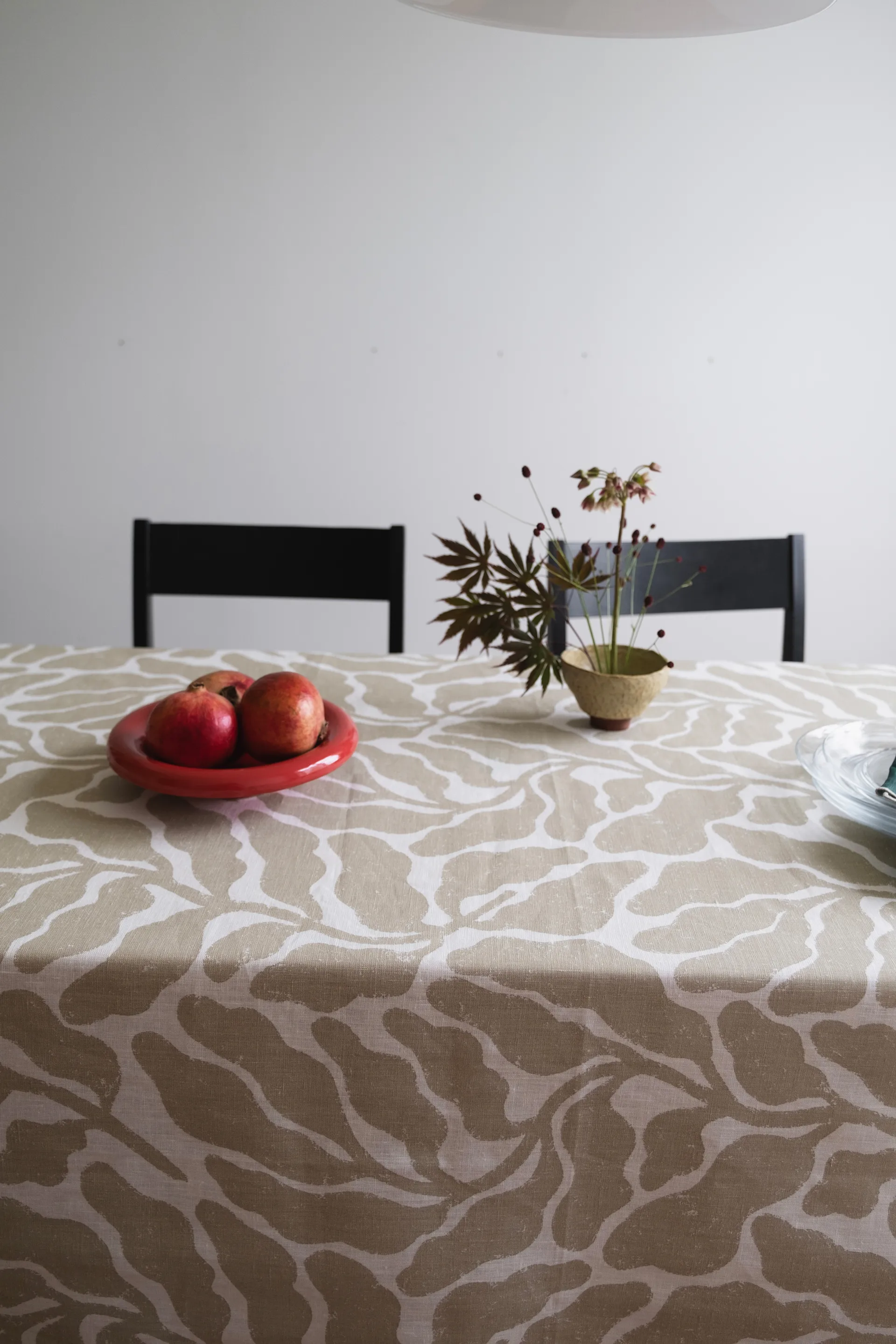 Leaves tablecloth 149x250 cm, Sand Fine Little Day