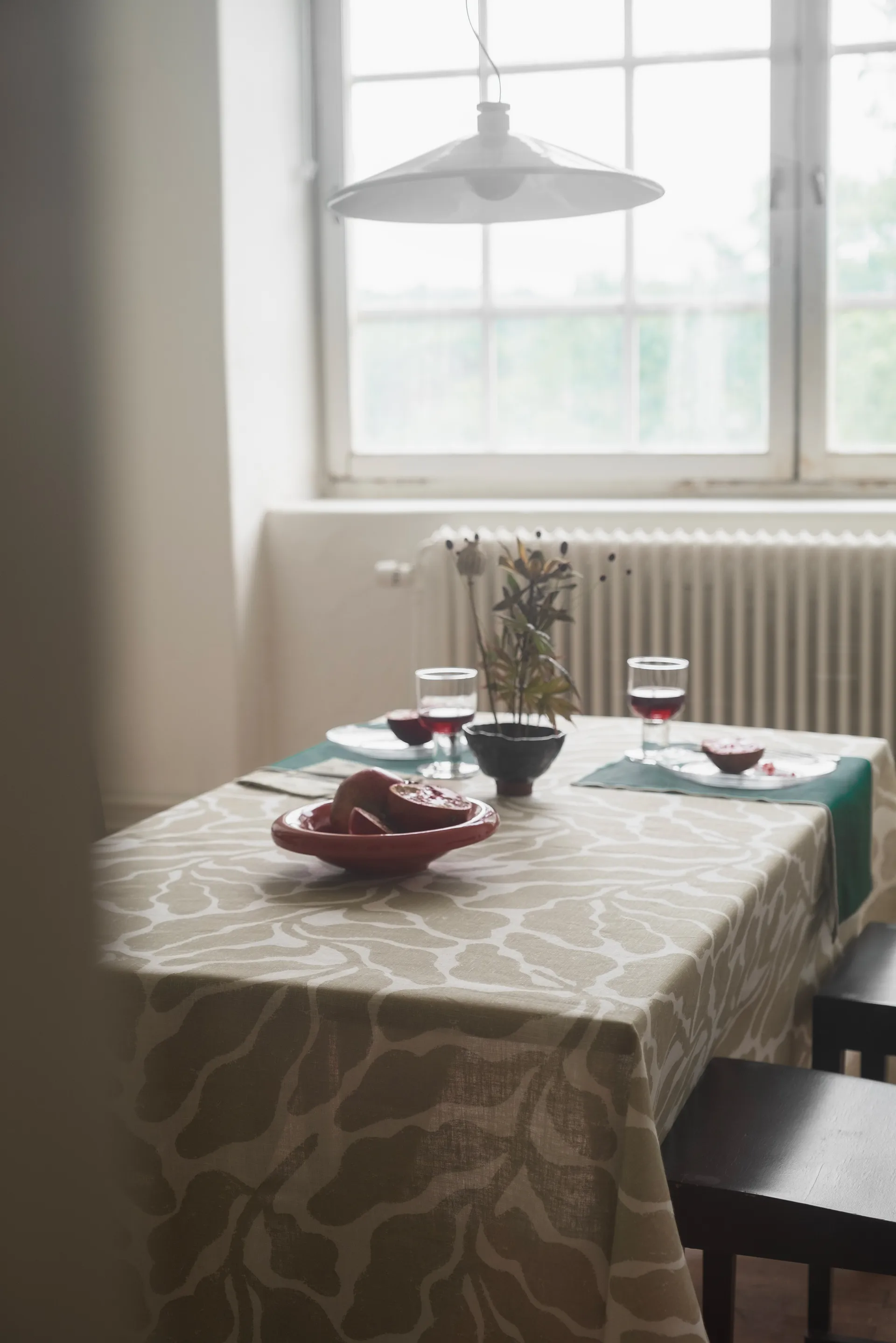Leaves tablecloth 149x250 cm, Sand Fine Little Day