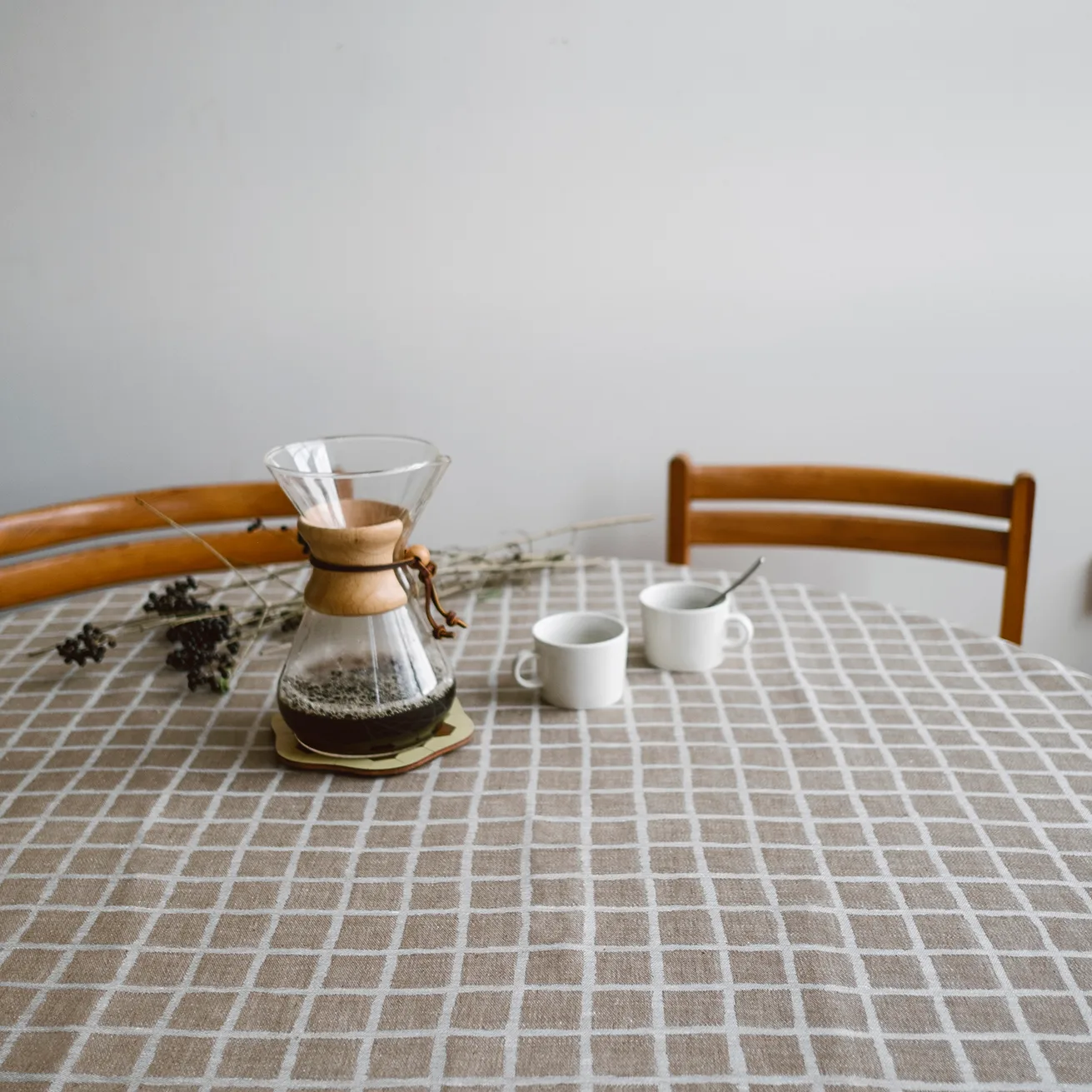 Rutig jacquard-woven table cloth 147x250 cm, brown-white Fine Little Day