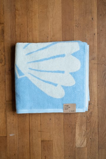 Snäcka bath towel 70x140 cm - Blue - Fine Little Day