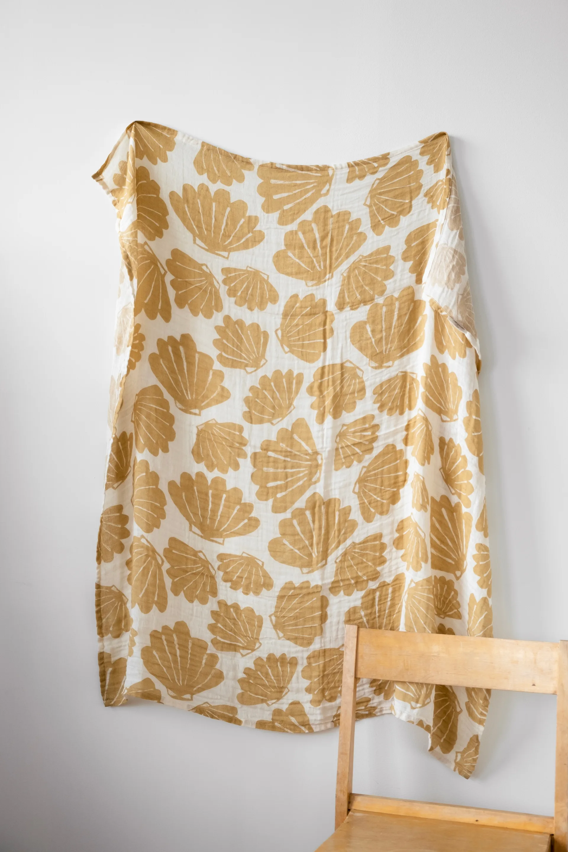 Snäcka muslin throw 120x120 cm, Sand Fine Little Day