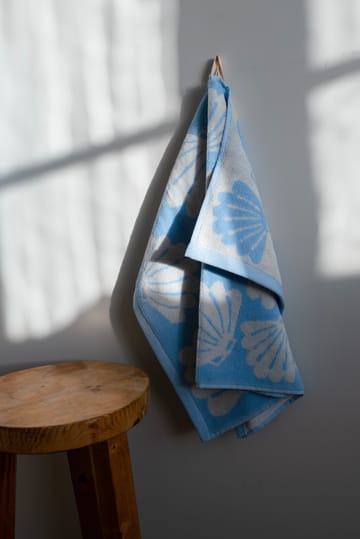 Snäcka towel 50x70 cm - Blue - Fine Little Day