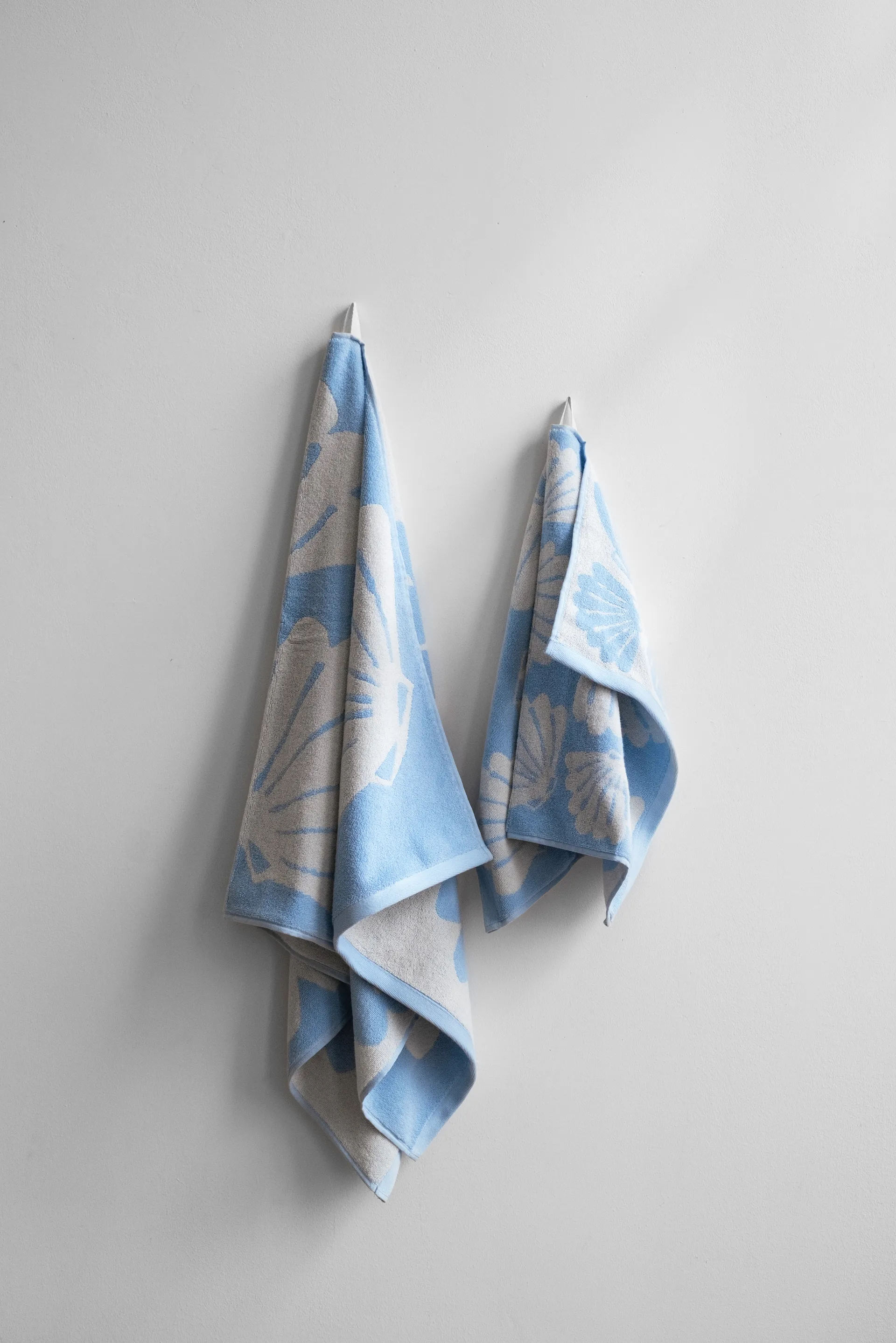 Snäcka towel 50x70 cm, Blue Fine Little Day