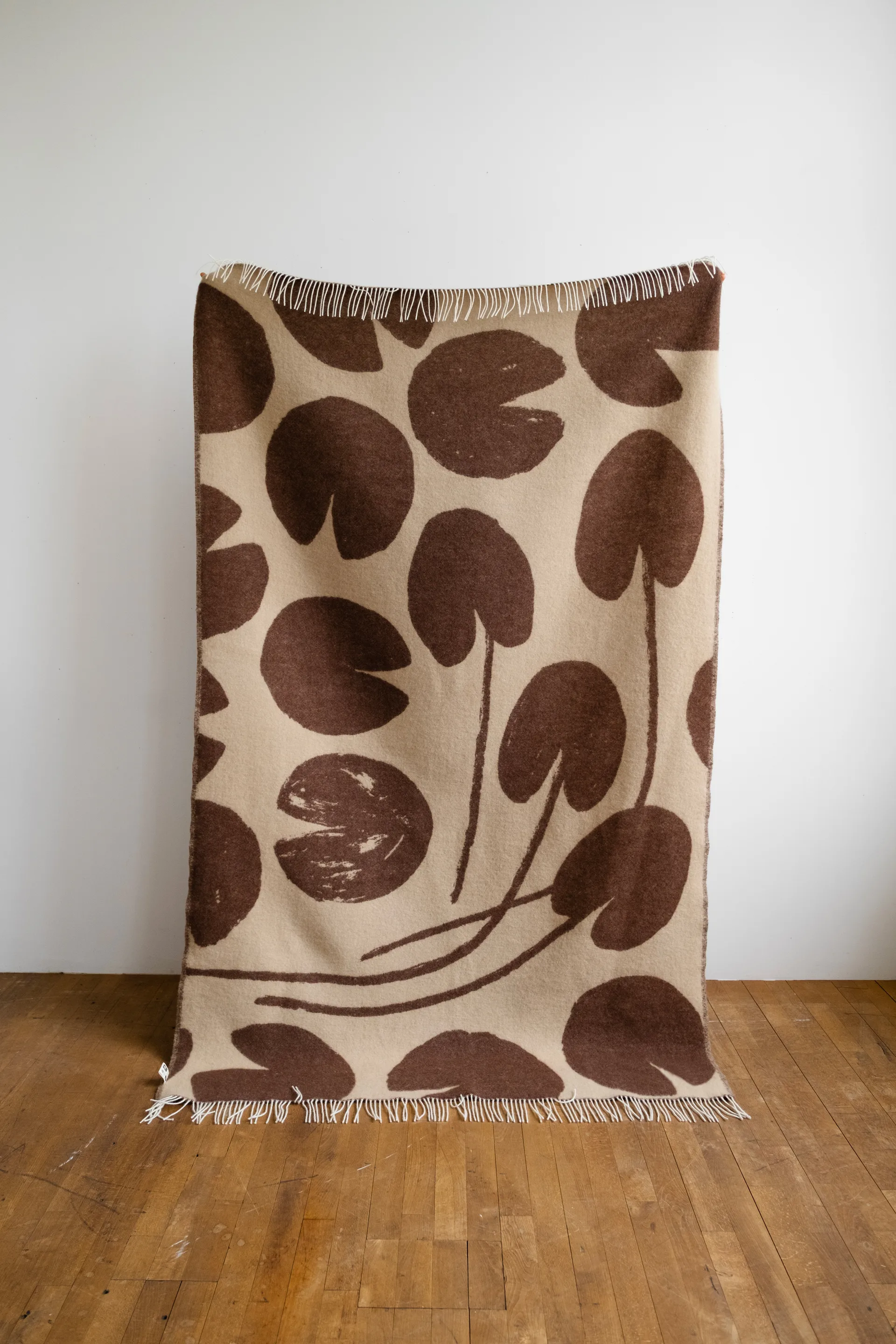 Water lilies throw 130x220 cm, Brown Fine Little Day