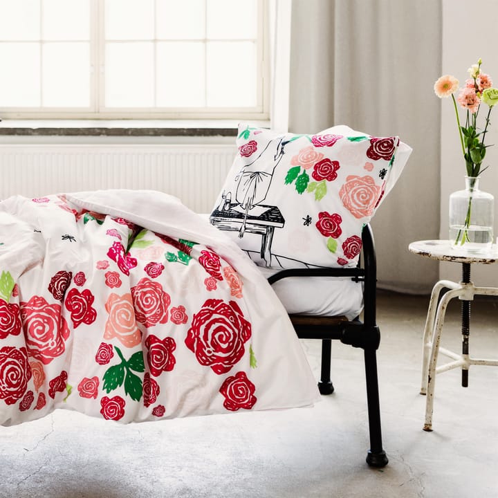 Moomin Mama's rose garden pillow case - 50x60 cm - Finlayson