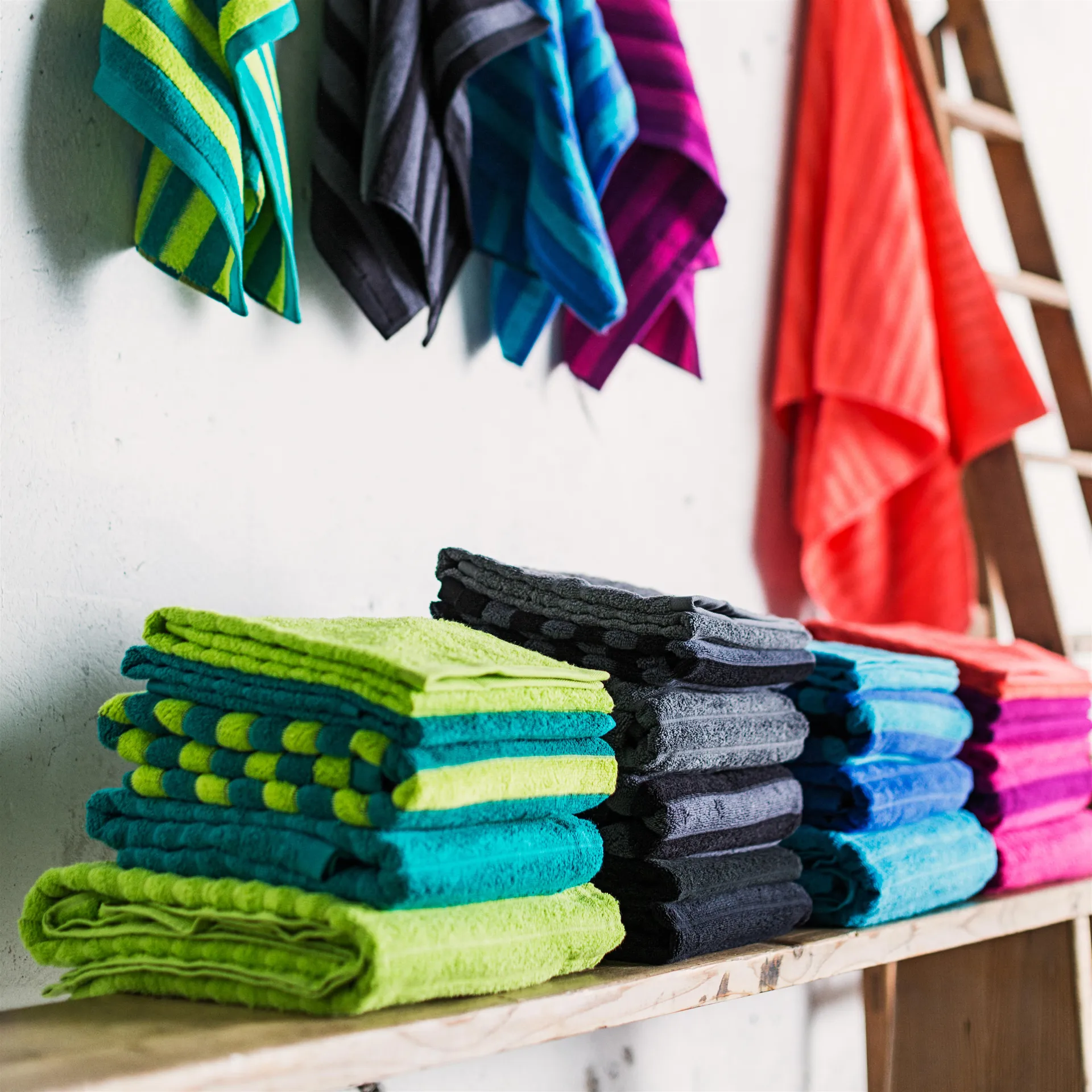 Reilu hand towel 50x70 cm, black Finlayson