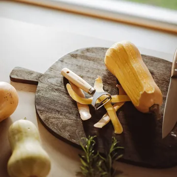 Folken peeler - Y-peeler, rotating blade - Fiskars