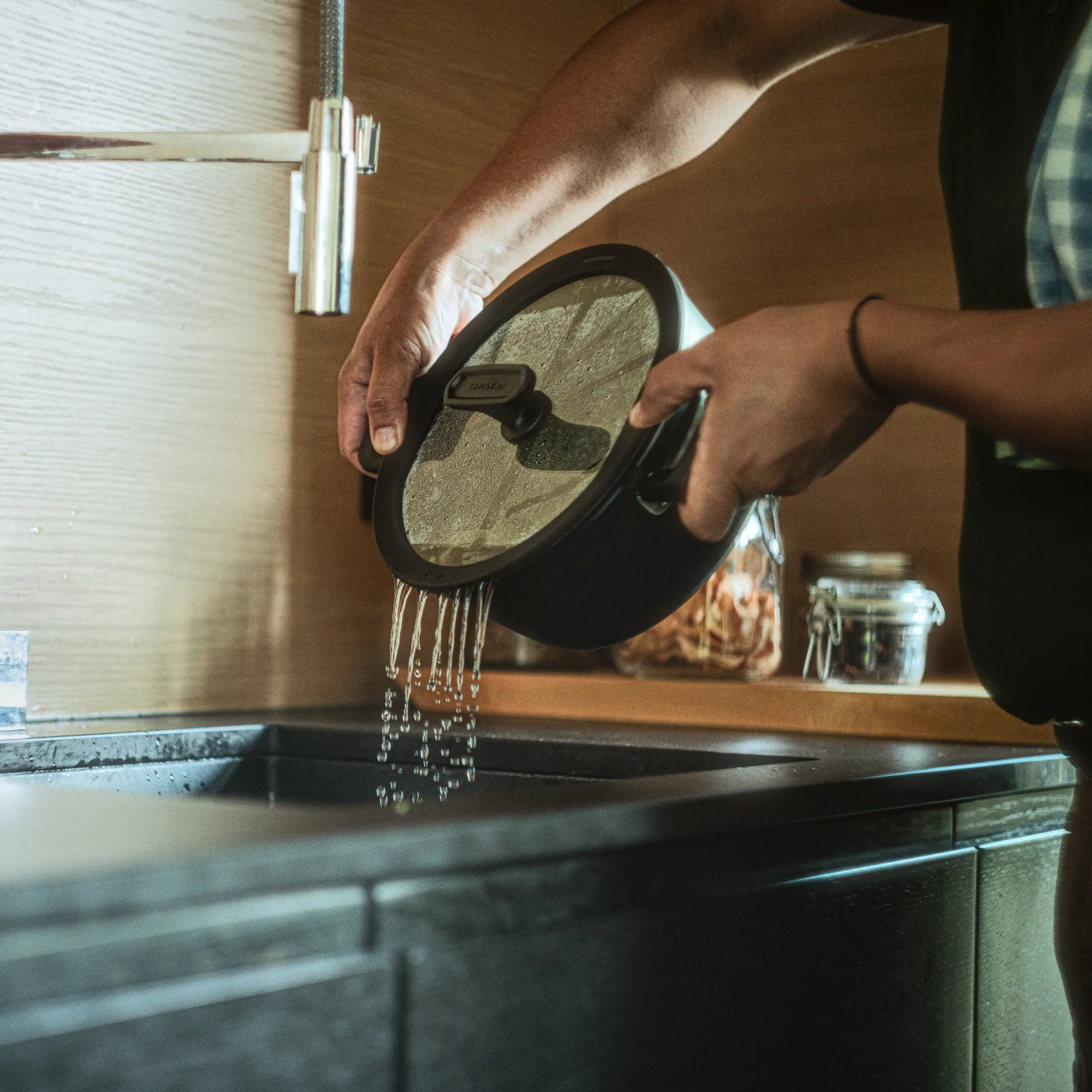 Hard Face pot with lid Ceratec Superior, 3.5 L Fiskars