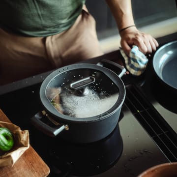 Hard Face pot with lid Ceratec Superior - 3.5 L - Fiskars