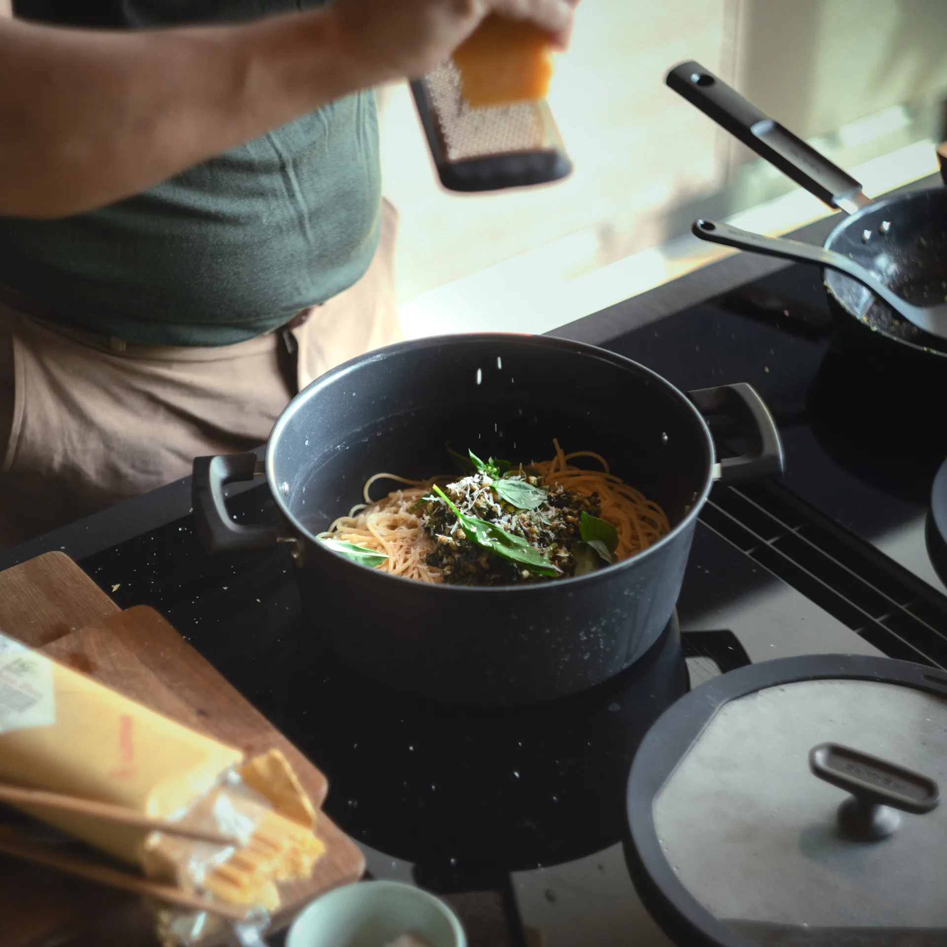 Hard Face pot with lid Ceratec Superior, 5 L Fiskars