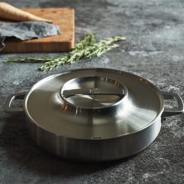Norden casserole dish stainless steel with lid 28 cm - 28 cm - Fiskars