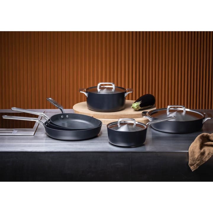 Rotisser steel frying pan, 26 cm Fiskars