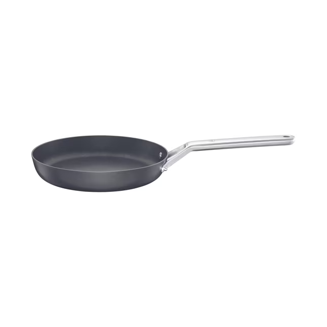 Fiskars Taiten frying pan 24 cm | Scandinavian Design | Frying pans & skillets | Black
