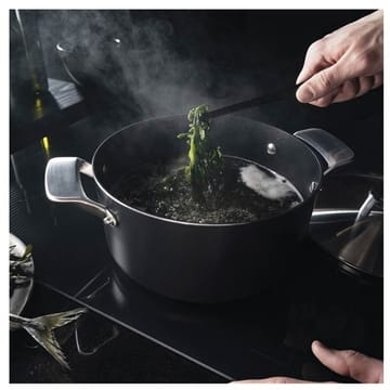 Taiten pot with lid 3,5 l - Black - Fiskars