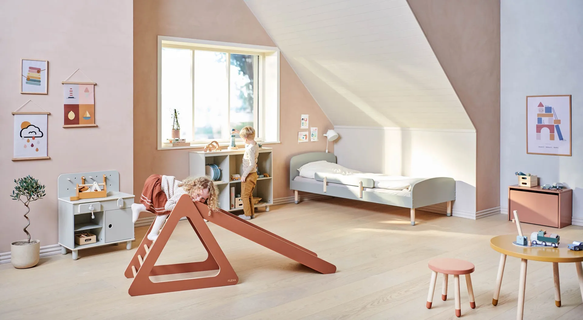 Play slide for play tower, Rose FLEXA
