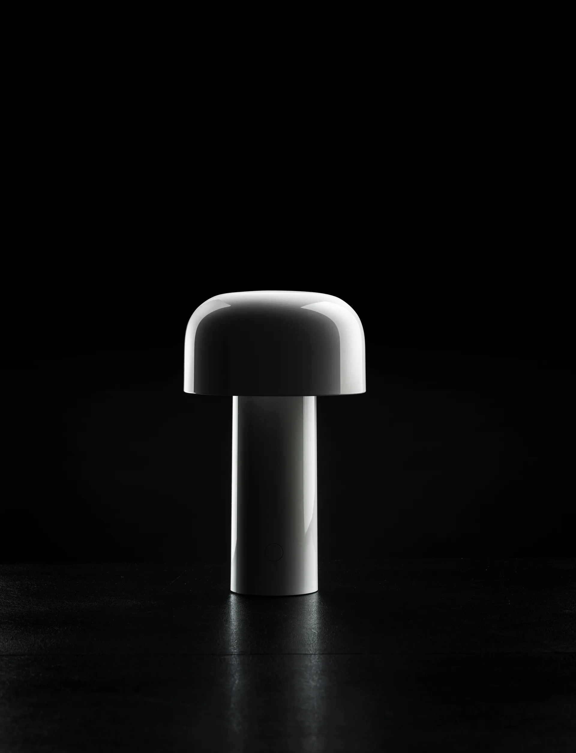 Bellhop portable table lamp, White, IP54 (indoor/outdoor) Flos