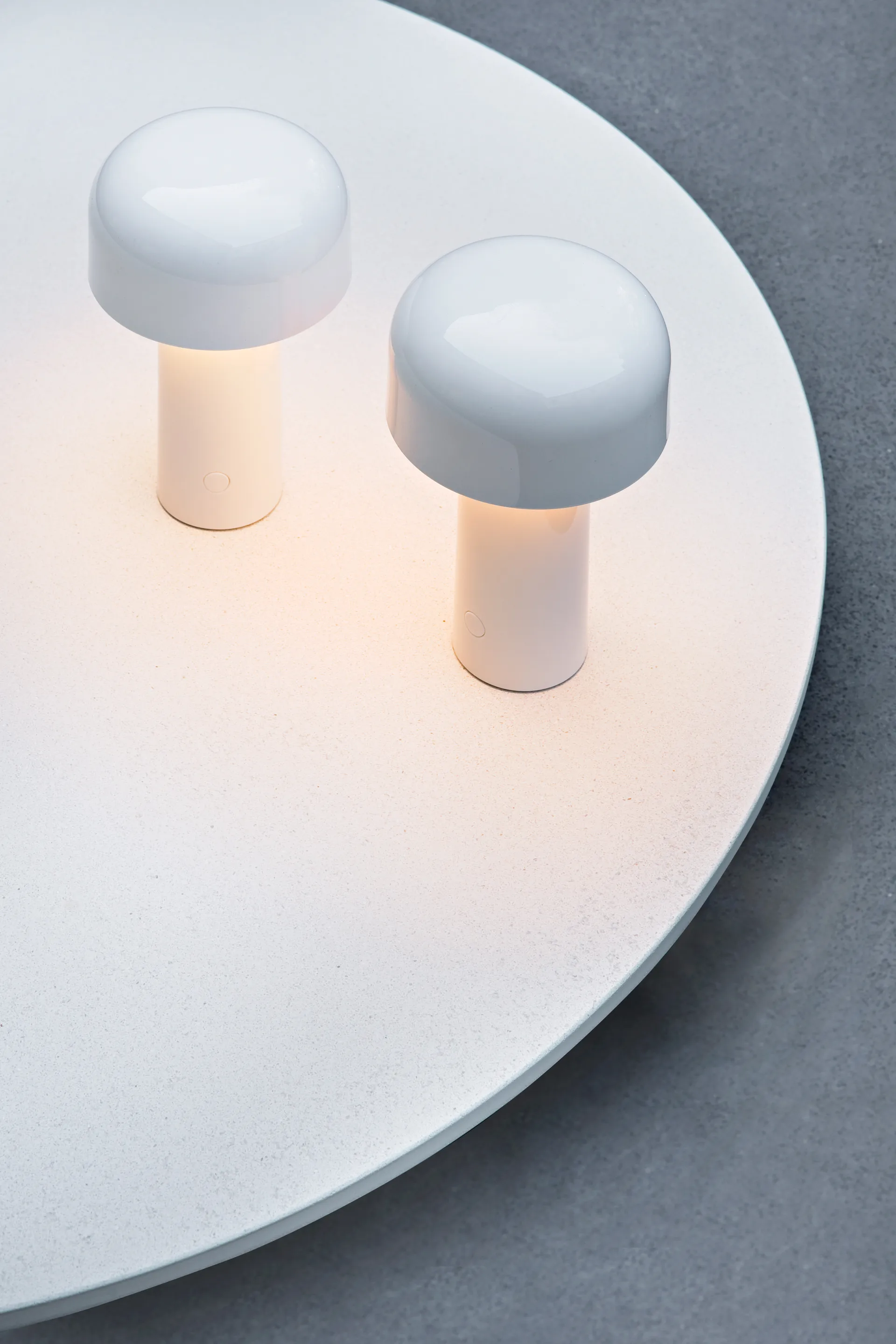 Bellhop portable table lamp, White Flos