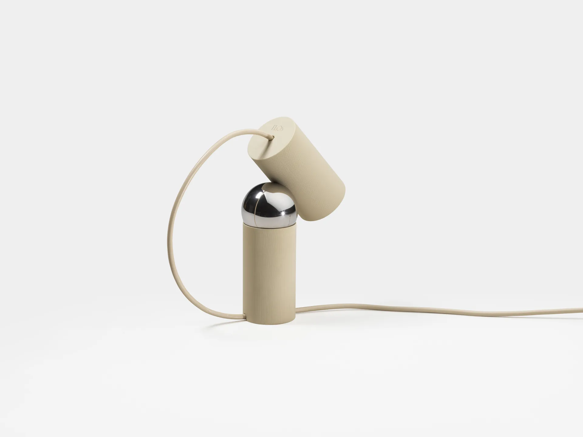 Bilboquet table lamp, Linen Flos