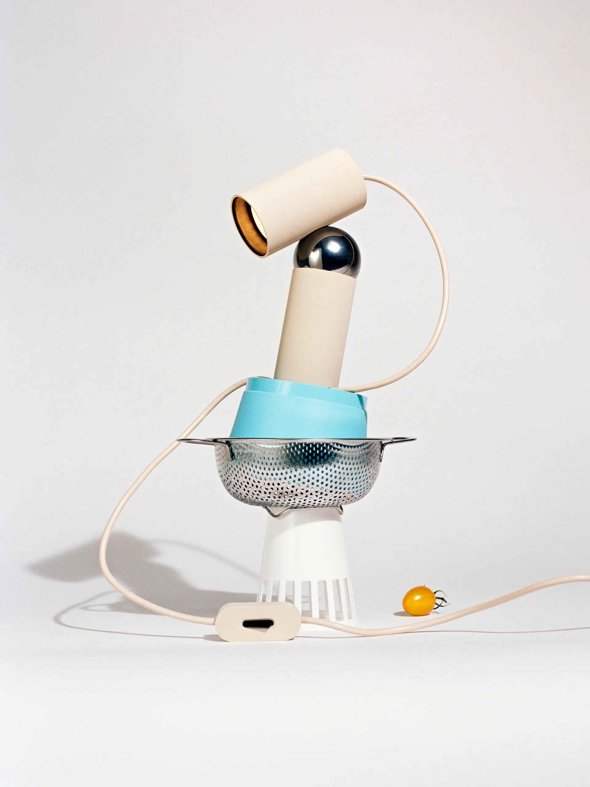 Bilboquet table lamp, Linen Flos