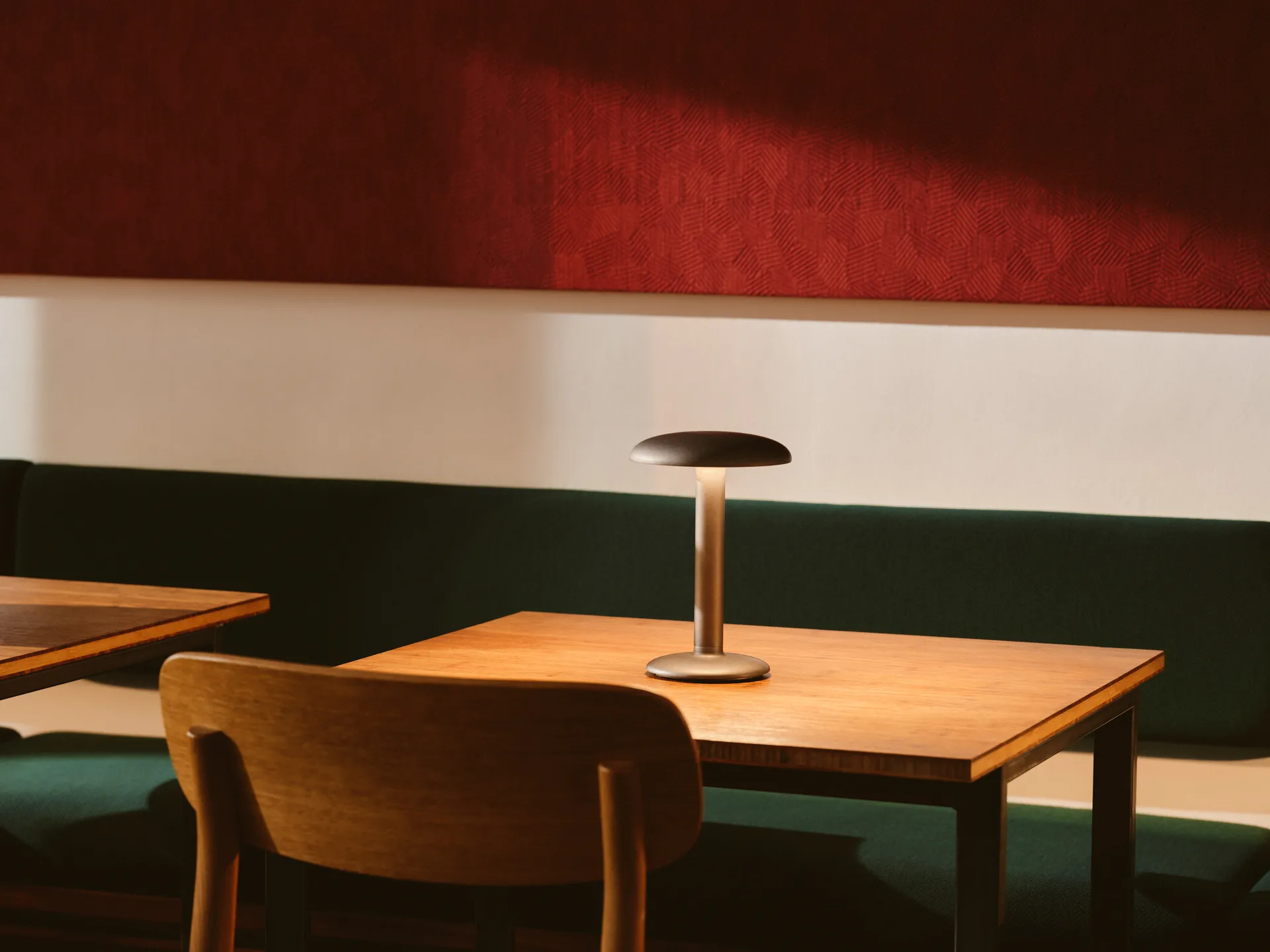 Gustave Residential table lamp portable, Raw aluminium Flos