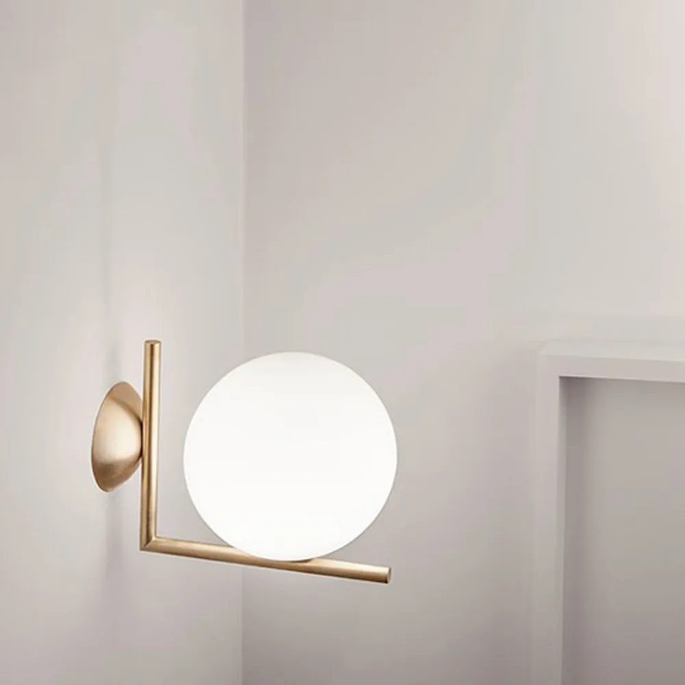 IC lights C/W2 wall lamp, Chrome, opal Flos