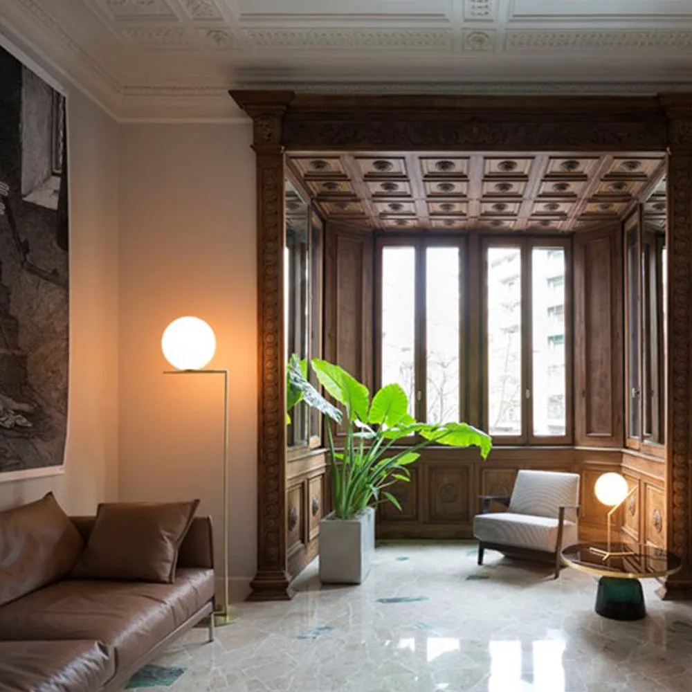 IC Lights F2 floor lamp, Black, opal Flos