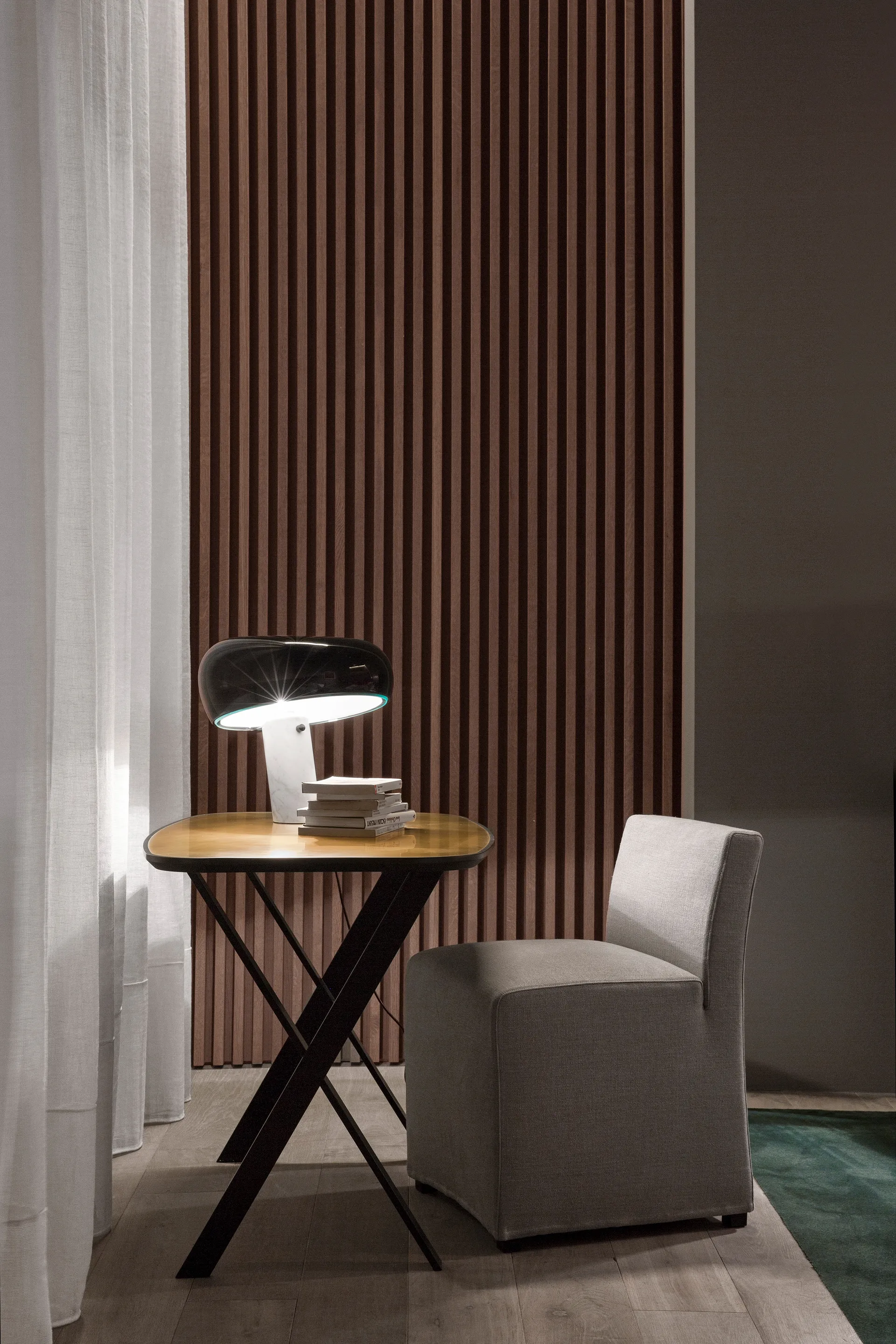 Snoopy table lamp, Black Flos