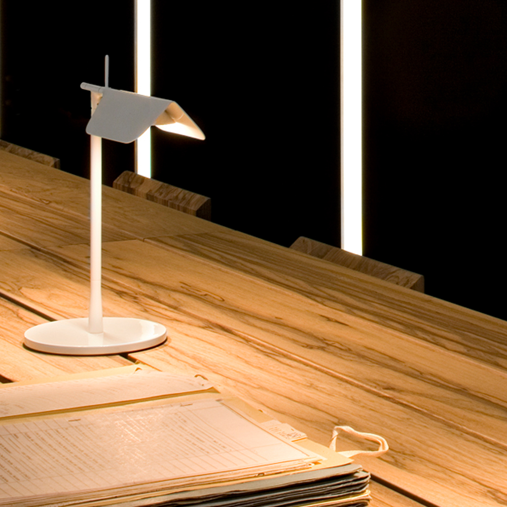 モデルルーム展示品 FLOS TAB black 2024年製 Tab table lamp from Flos - NordicNest.com
