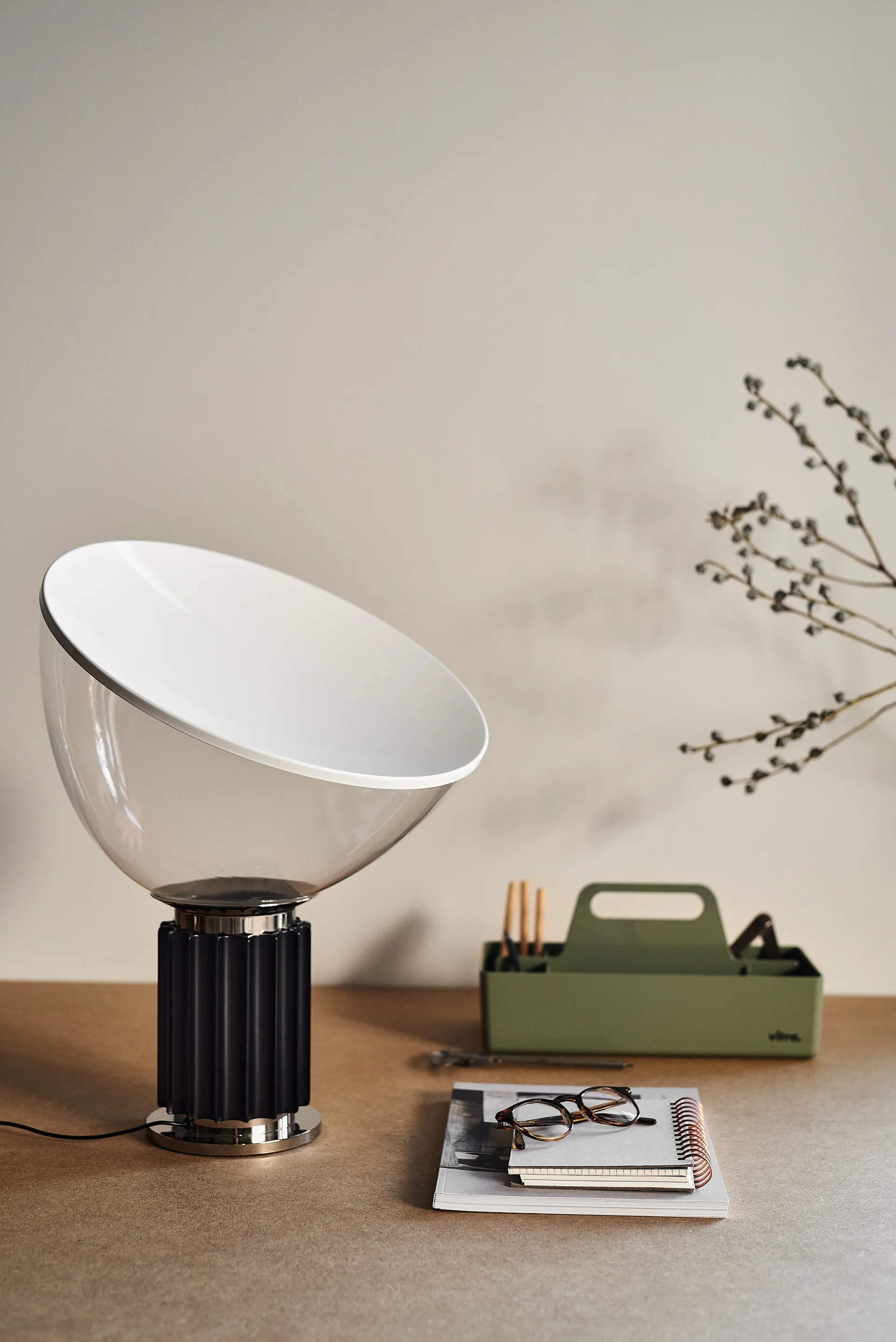 Taccia Small table lamp LED 48.5 cm, Black-glass dome Flos