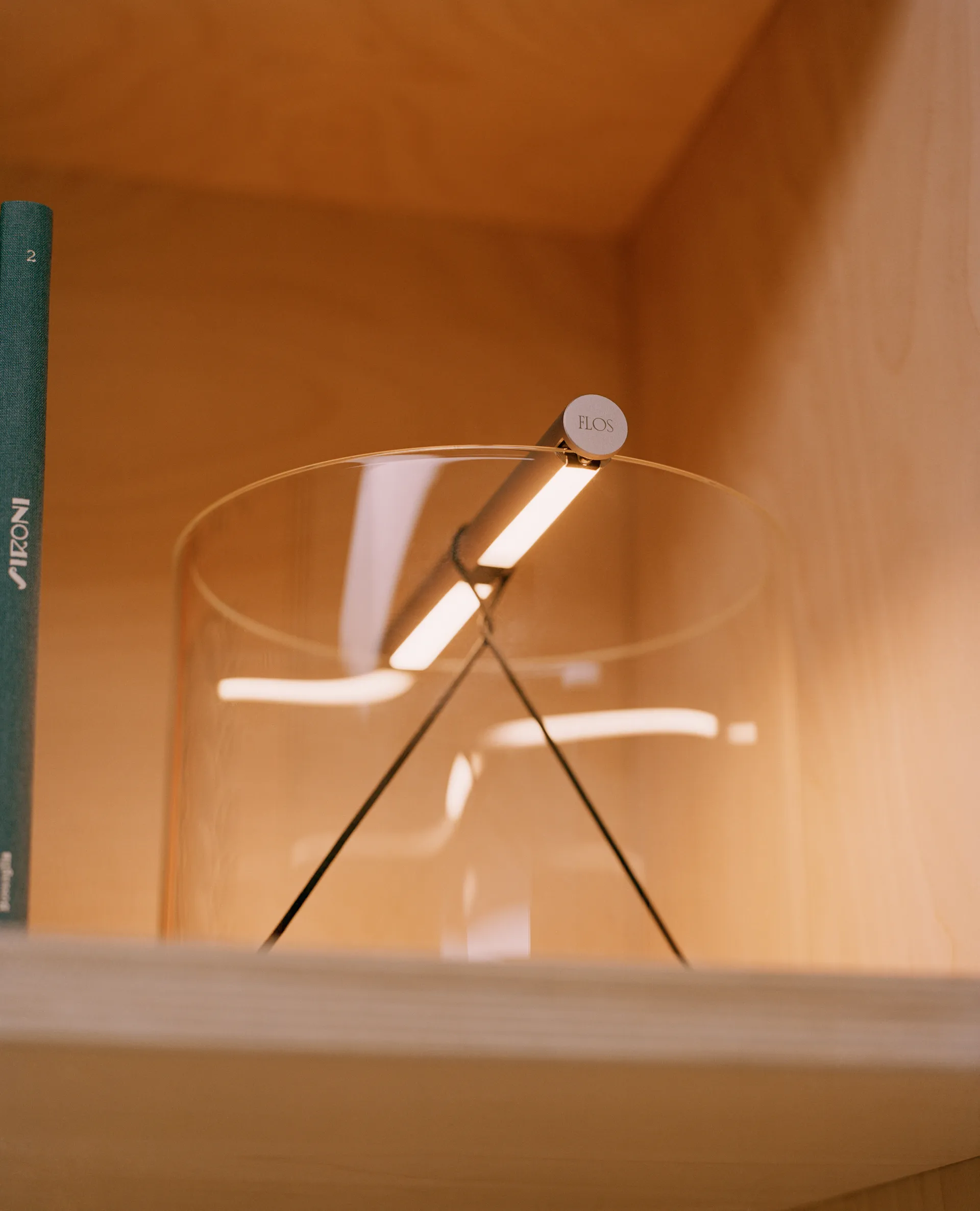 To-Tie T1 table lamp, Anodized aluminum Flos