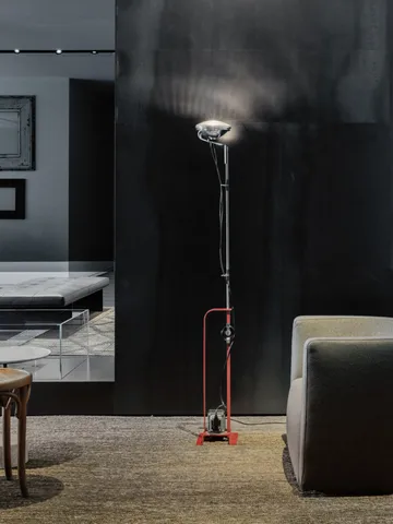 Toio LED floor lamp - Red (GB) - Flos