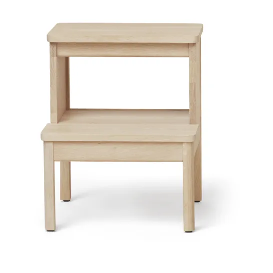 A line round step stool - White oak, Ø38x47.5 cm - Form & Refine