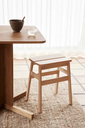Angle Standard round stool 45 cm - Beech, Ø32x46 cm - Form & Refine