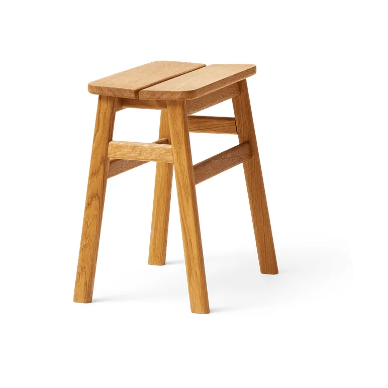 Angle Standard round stool 45 cm, Oak, Ø32x46 cm Form & Refine