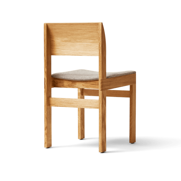 Sonder chair, Oak-Hallingdal 65-0227 Form & Refine